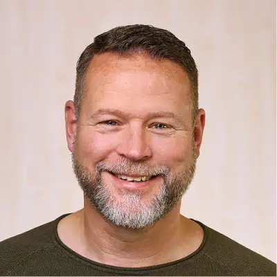Portrait von Ausbilder Ralph Pflaudler.